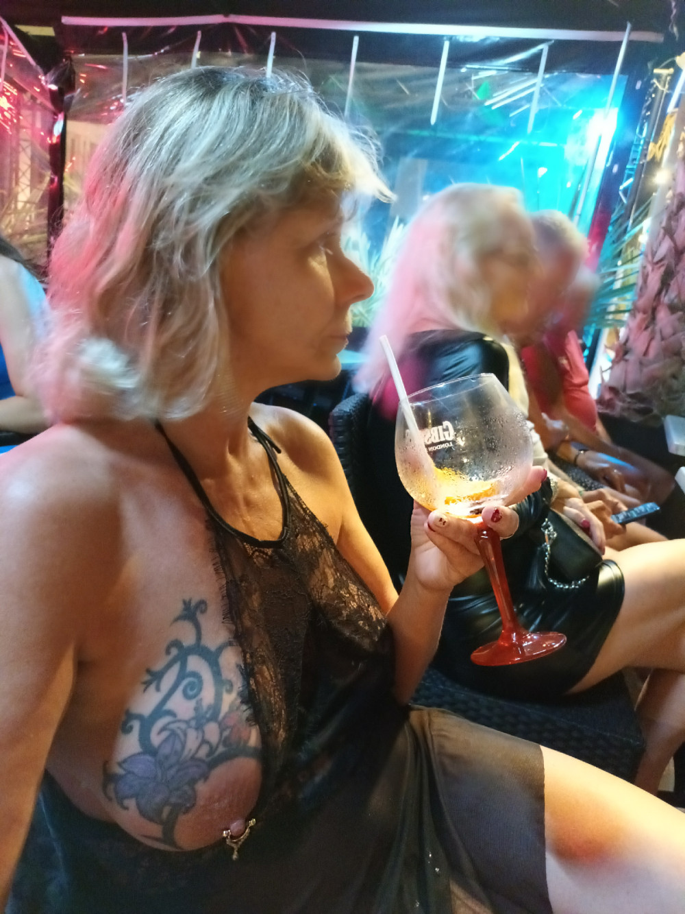 Pic #1 Medium tits of my wife - Anna-