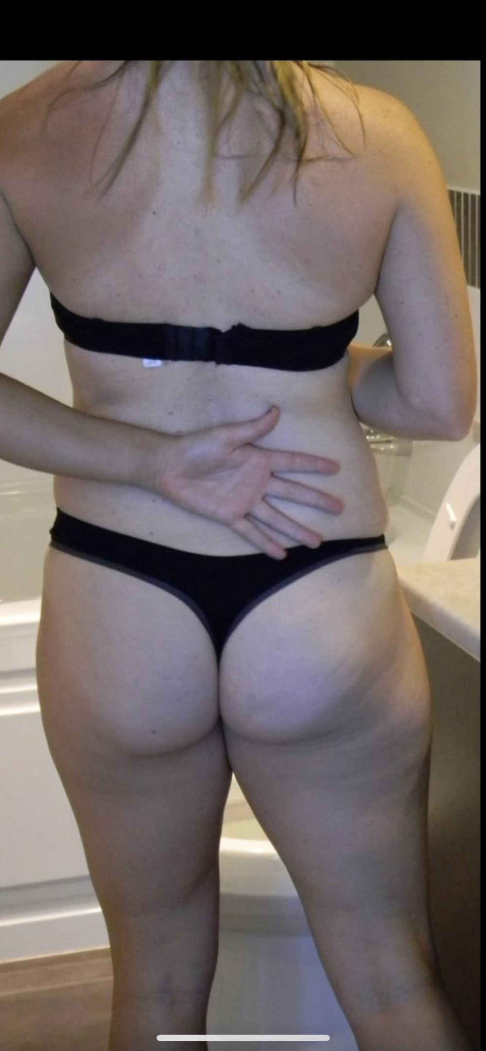 Pic #1 My wife's ass - Jenn42