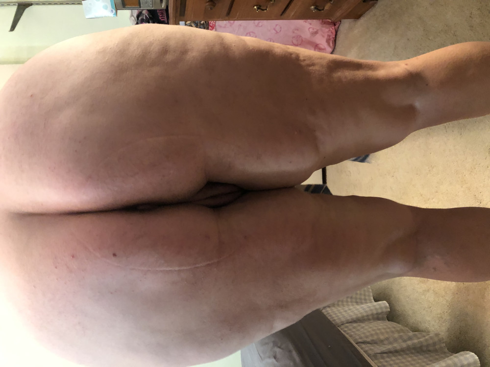 Pic #1 My wife's ass - Ms. Likeum