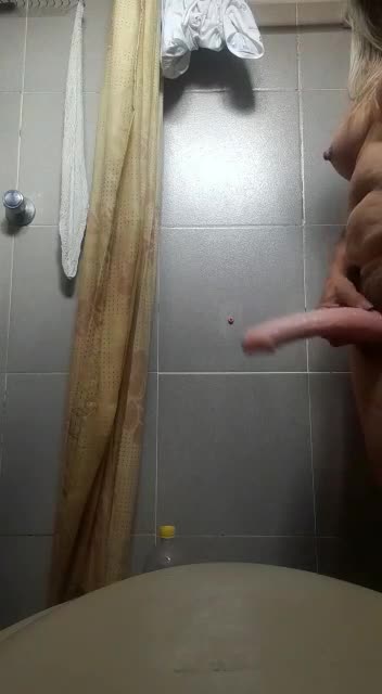 Pic #1Con su consolador