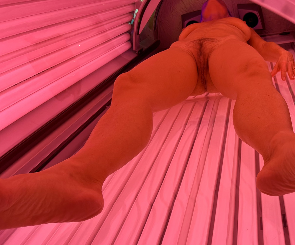 Pic #1 Medium tits of my wife - Rl125