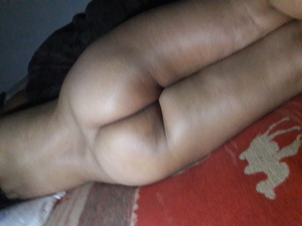 Pic #1 My wife's ass - Amonwan Salzmann