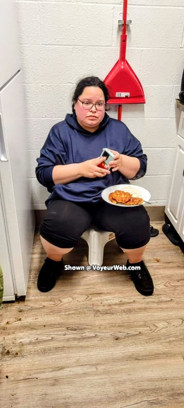 Pic #1BBW sister in-law out cold spread nude!