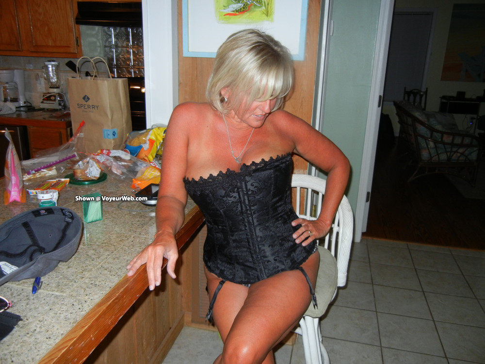 Pic #1 My sexy wife
