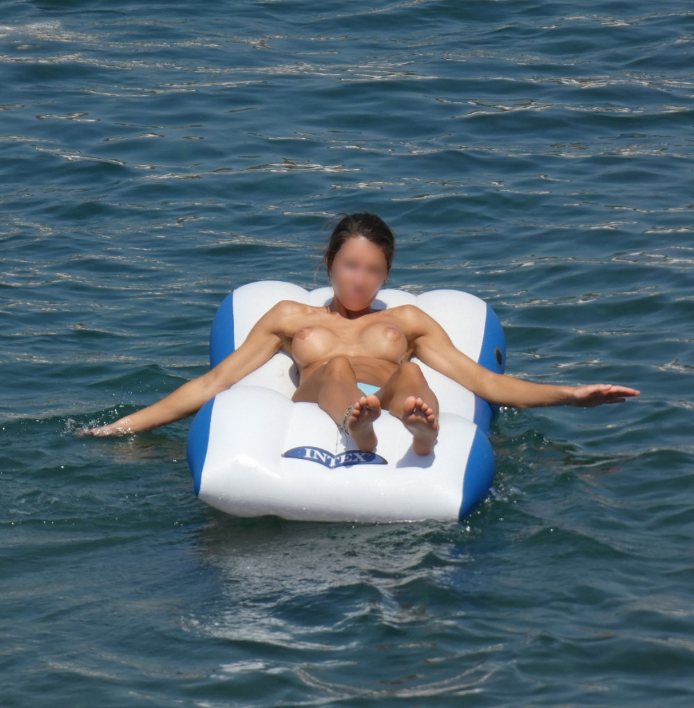 Pic #1inflatable raft - Beach, Beach Pussy, Beach Voyeur, Hard Nipples, Natural Tits, Nature, Nude Amateurs, Nude Girls, Outdoors, Public Exhibitionist, Public Place, Voyeur, Young Woman