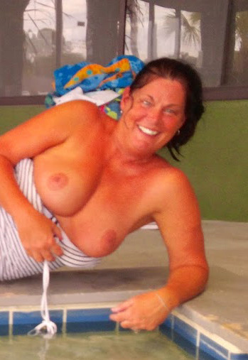 Pic #1 My large tits - Holliebaby