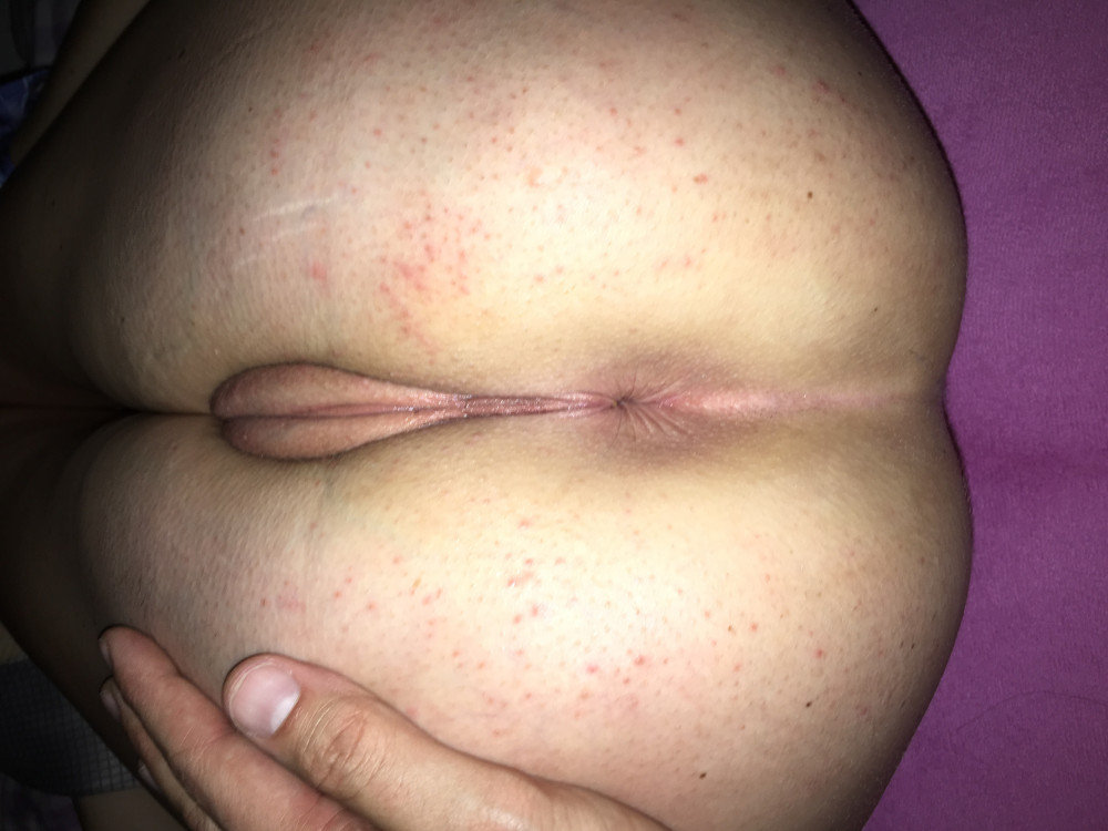 Pic #1 My ex-girlfriend's ass - Young girl