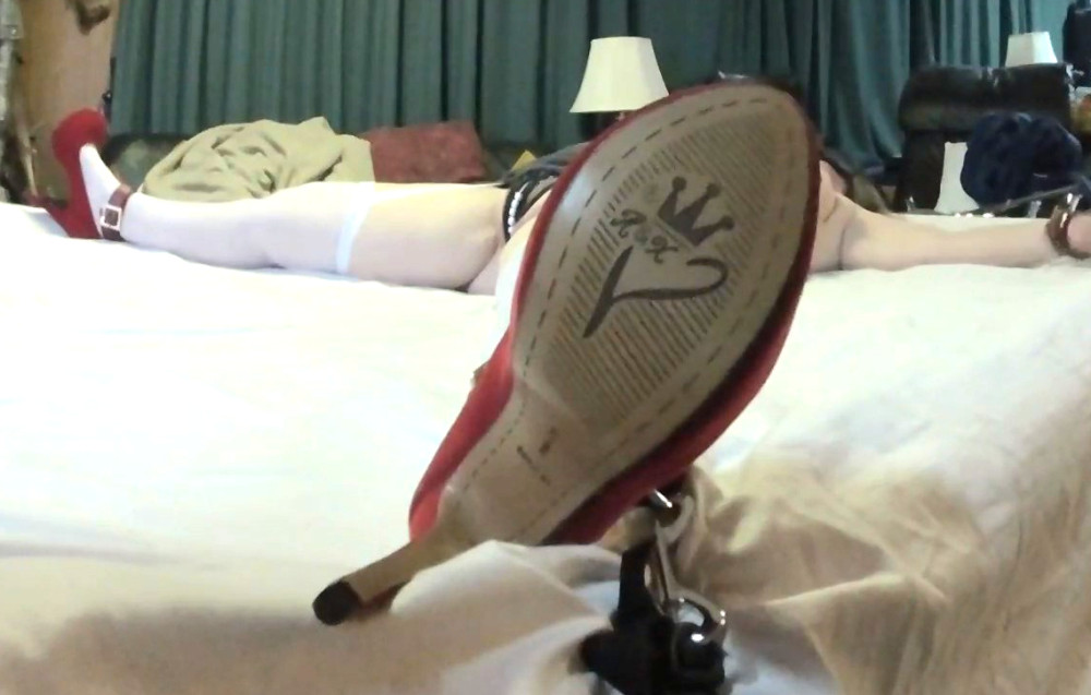 Pic #1Emily Spreadeagle