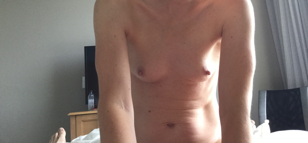 Pic #1 Small tits of my wife - Kim this weekend.