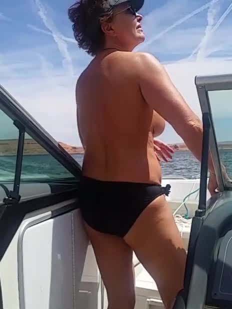 Pic #1Boat dancing 1