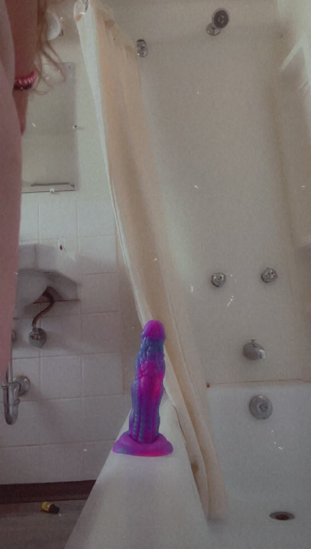 Pic #1Fuckin my dildo