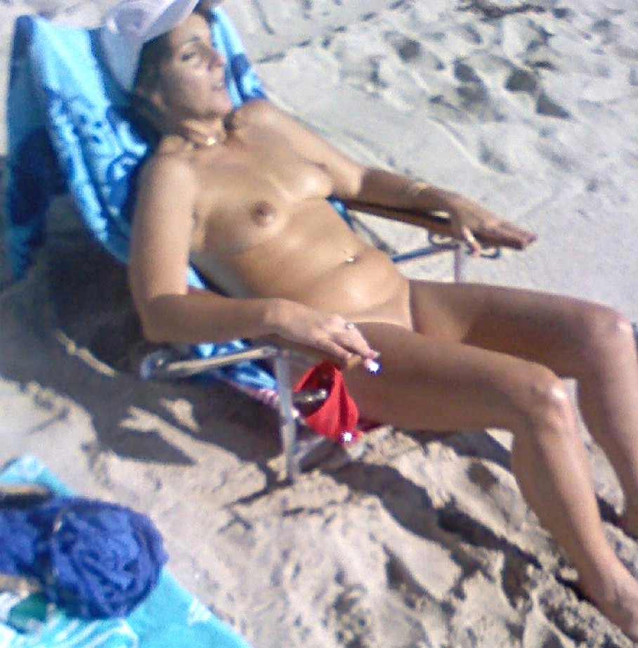 Pic #1 Medium tits of my girlfriend - Sandy