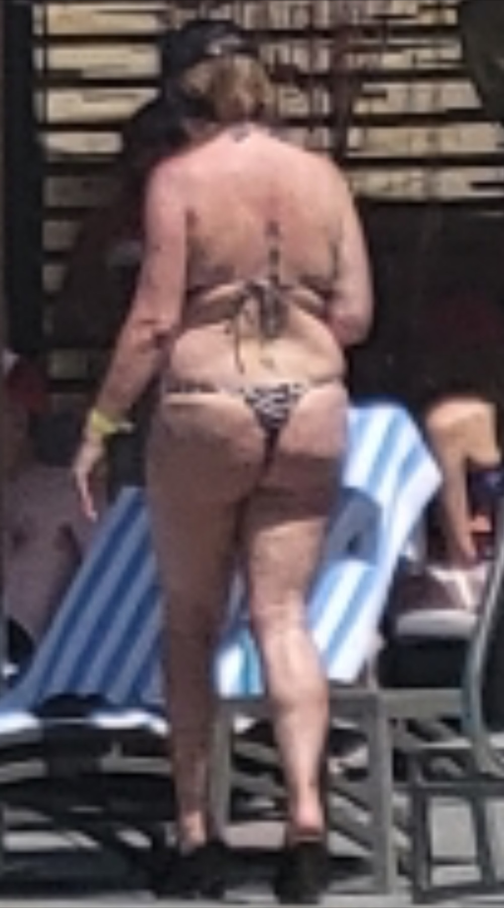 Pic #1 My ass - DeeDee