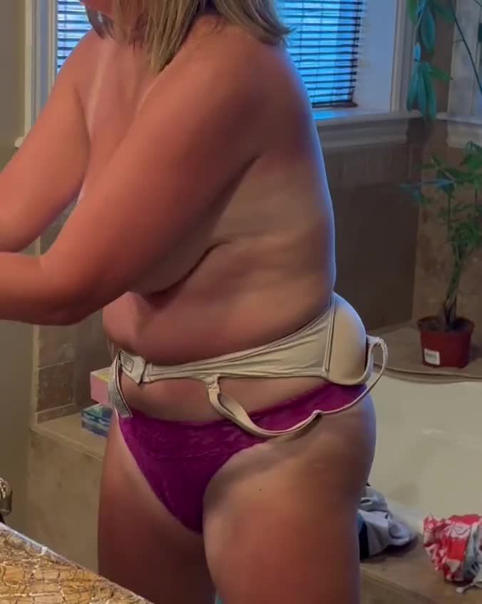 Pic #1Amber after a whole day out at the pool