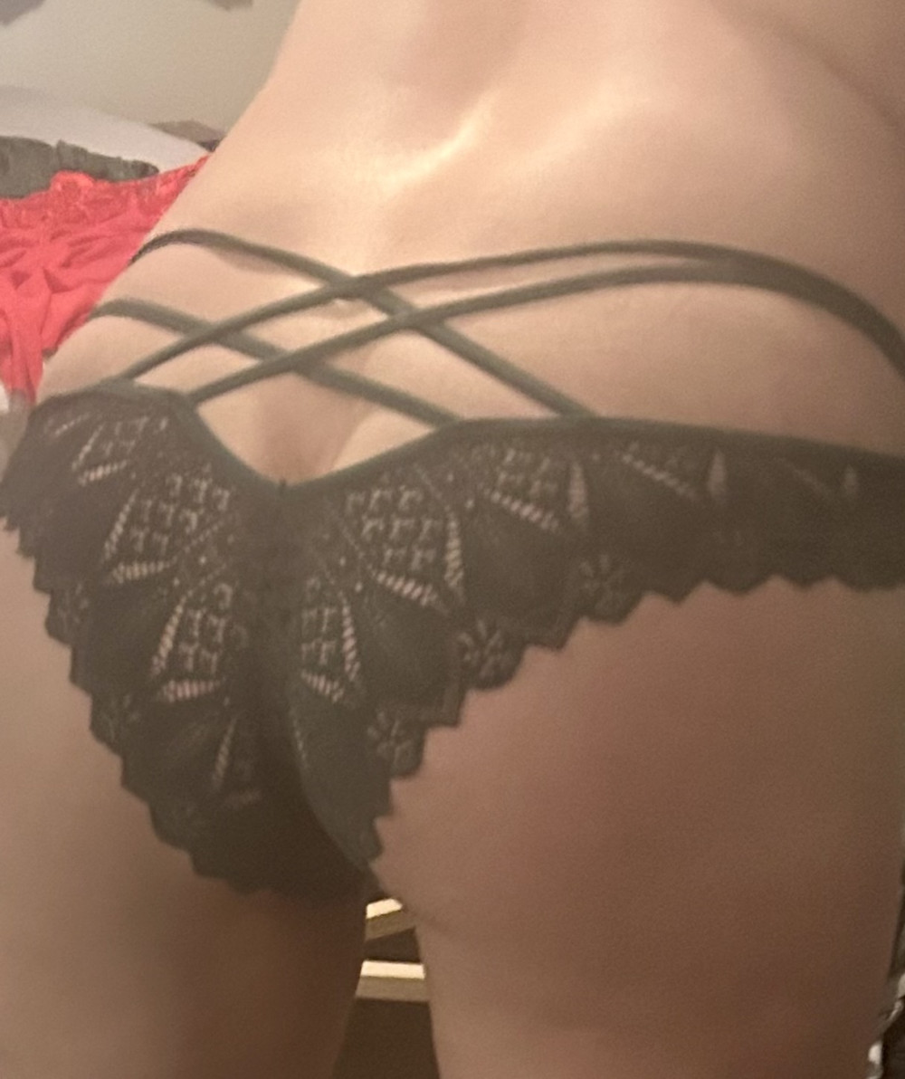 Pic #1 My ass - LovesToBeDominated