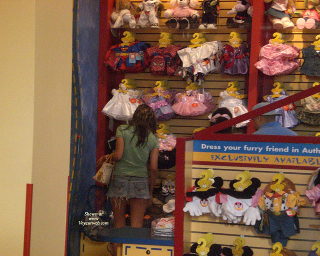 Pic #1Woman Shopping