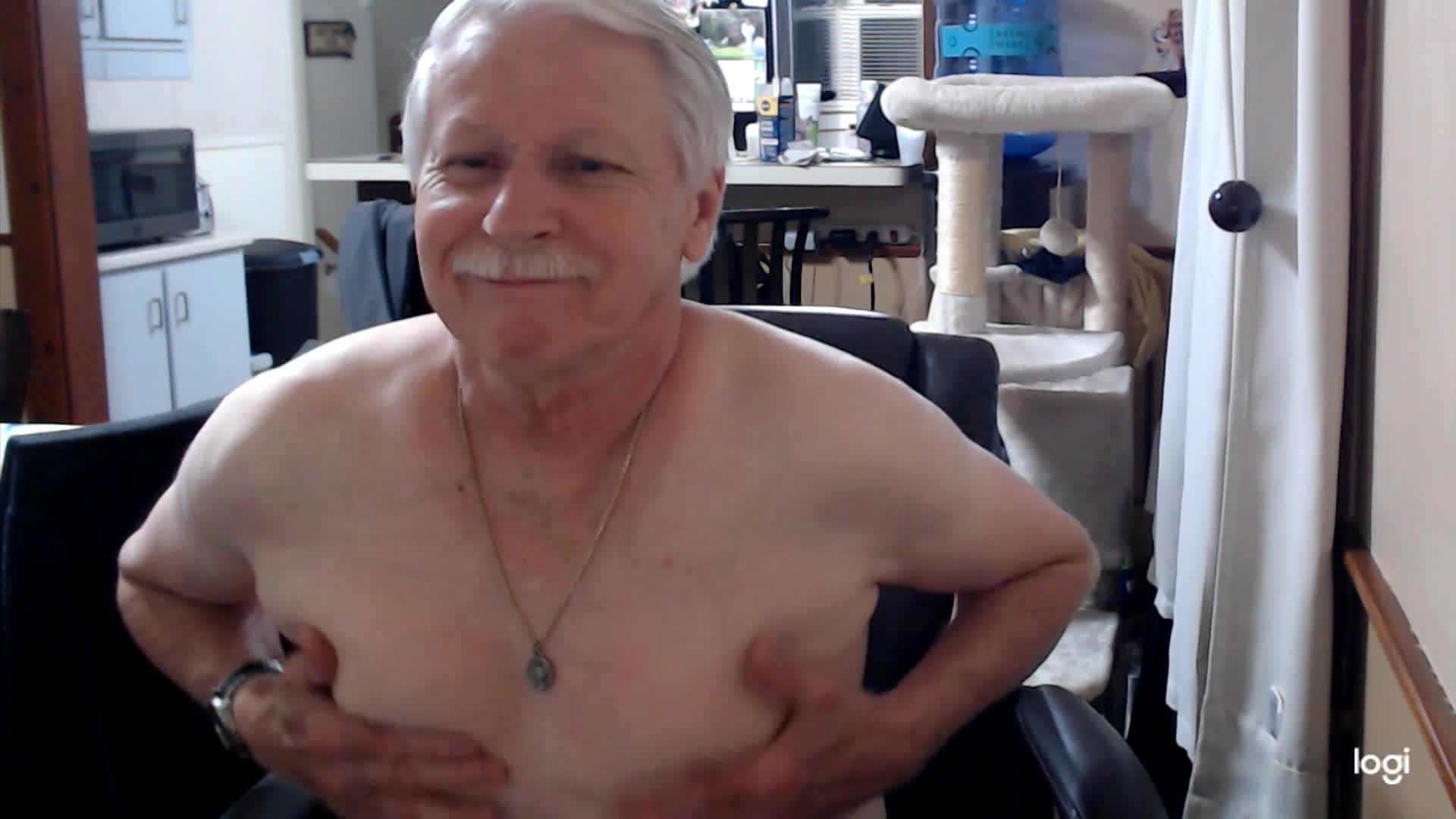 Pic #1sissy tittie squeezing