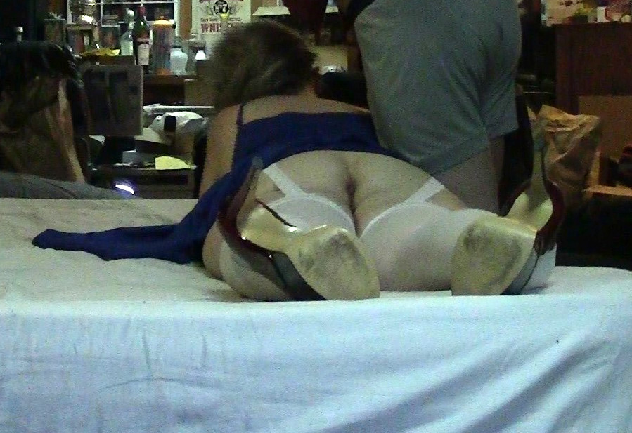 Pic #1 My girlfriend's ass - Emily