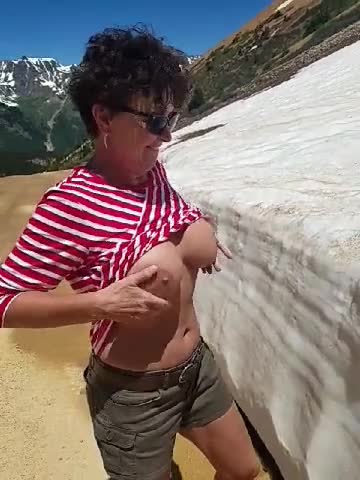 Pic #1Cooling her boobs