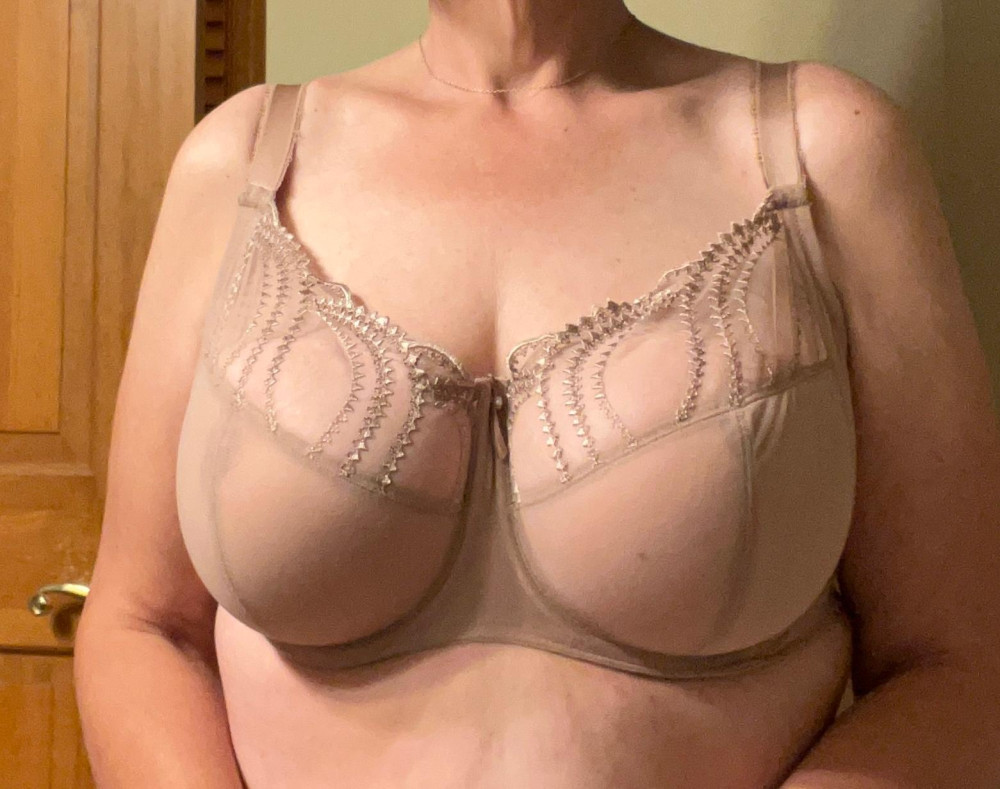 Pic #1 My very large tits - Your teacher