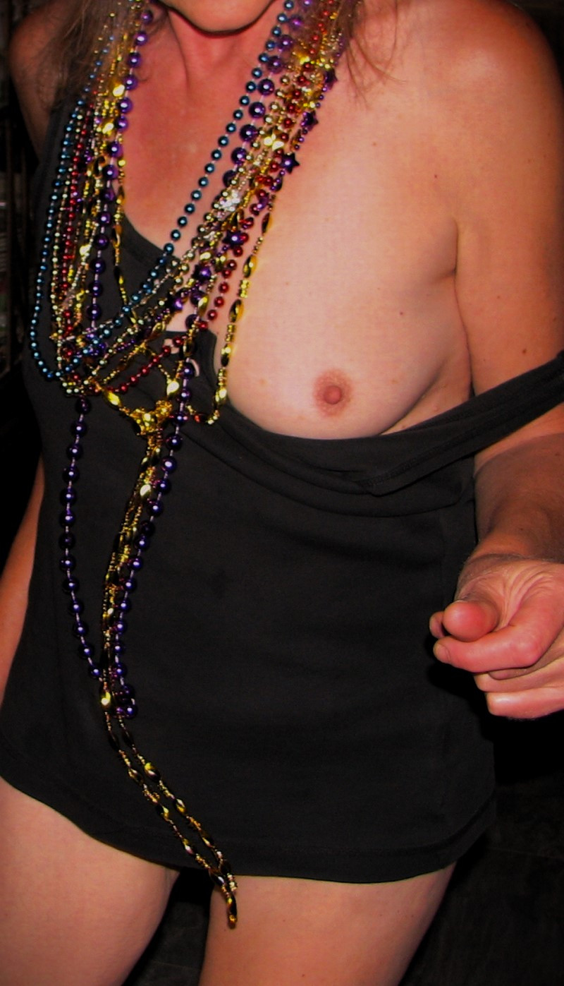 Pic #1 Medium tits of my wife - Sheryl