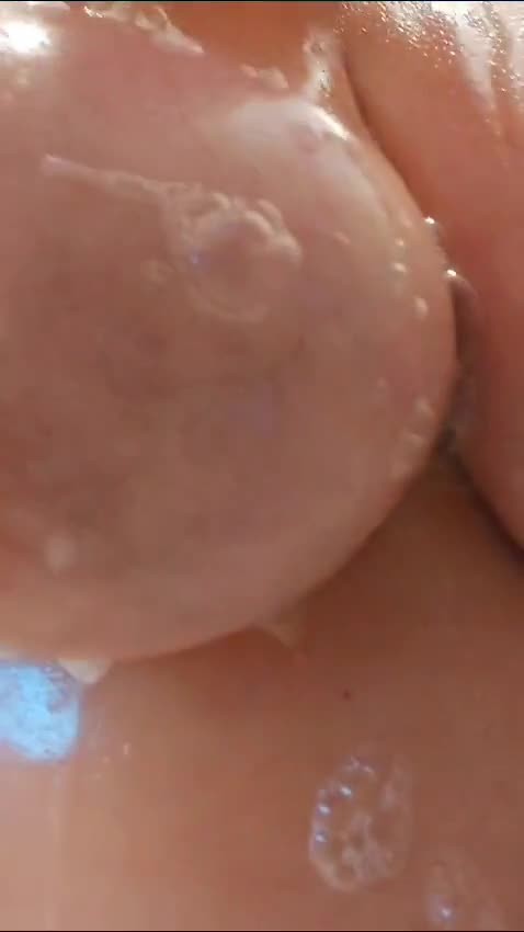 Pic #1Adelais in a lather