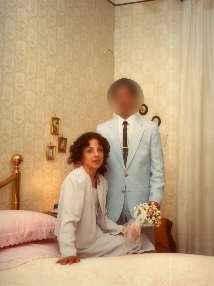 Pic #1SHE LOVES TO BE SLUT