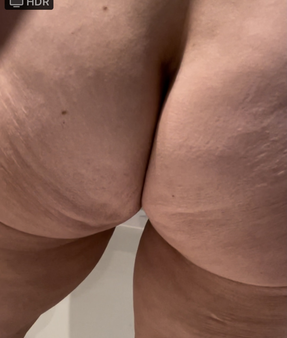 Pic #1 My wife's ass - Granny