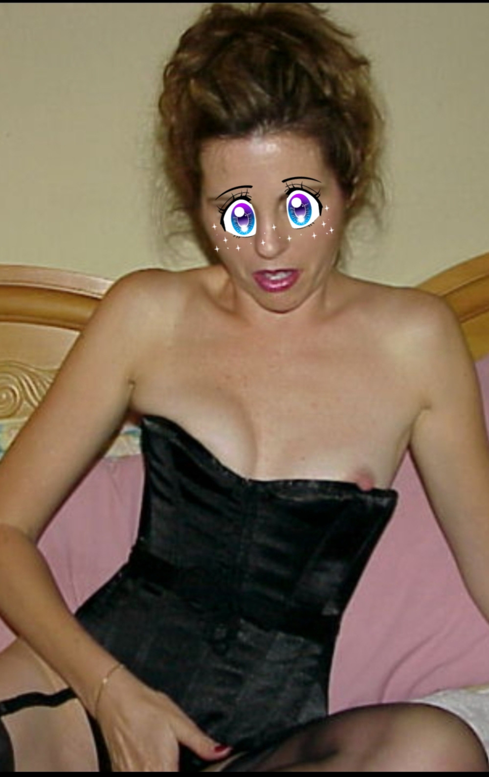 Pic #1 Very small tits of my wife - Sweetheart
