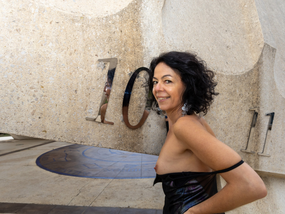 Pic #1 My small tits - Valérie