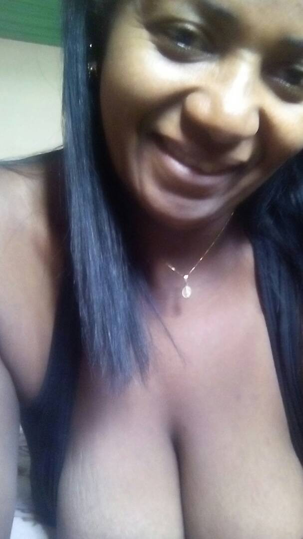 Pic #1 La negra tetona