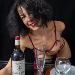 My small tits - Valérie