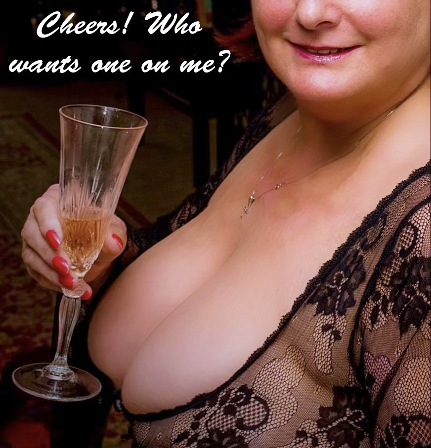 Pic #1 Large tits of my wife - Annie