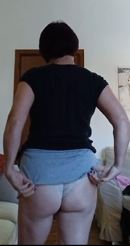 Pic #1 My girlfriend's ass - Anita