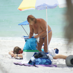 Pic #1 Big Tits BBW Topless