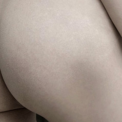 Pic #1 Bottomless
