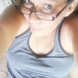 Pic #1 La manicurista 3