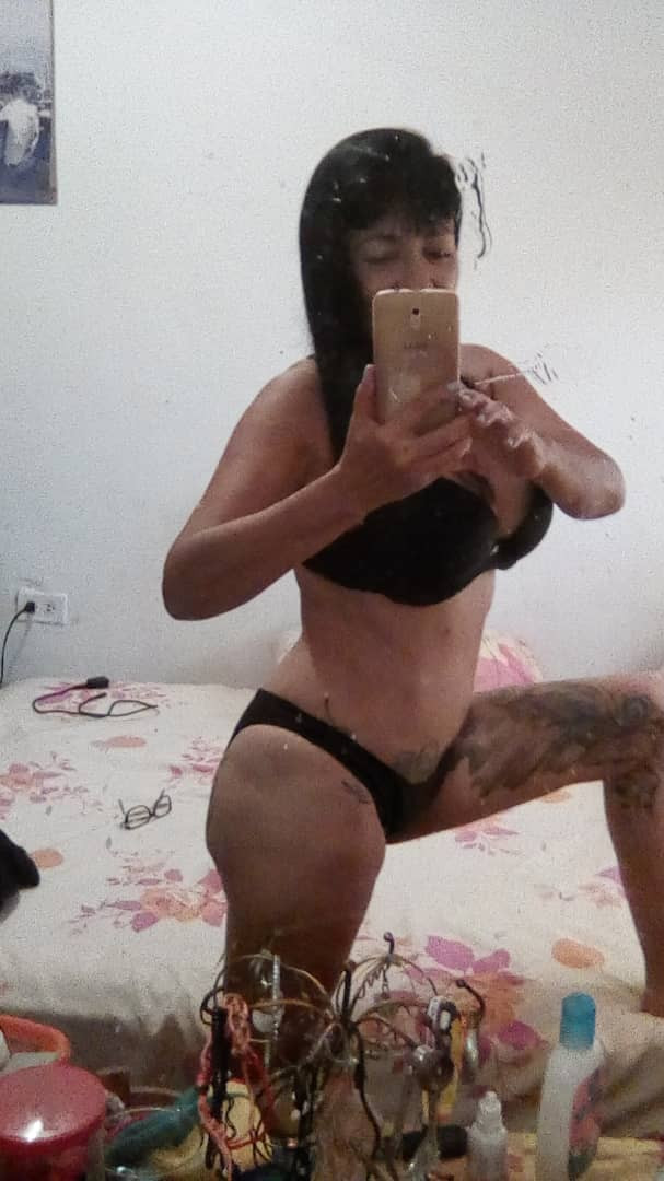 Pic #1 La tatuada 22