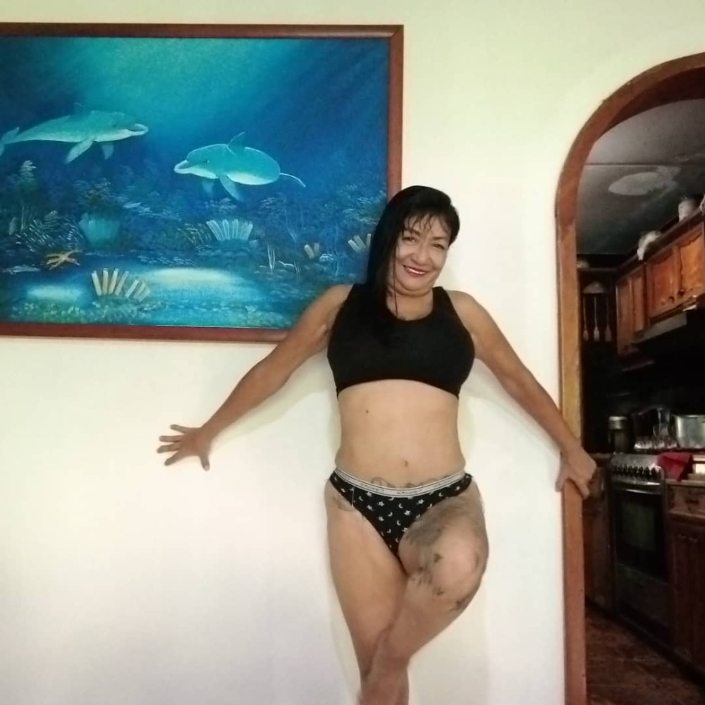 Pic #1 La tatuada 44