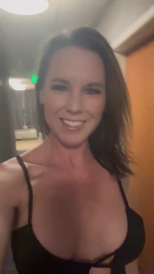 Pic #1Do you ever just wander the hotel halls...