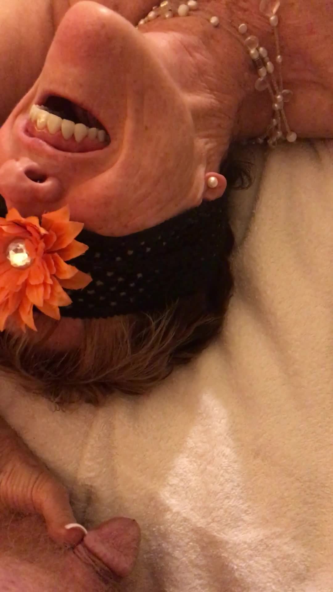 Pic #1Kathy has loud consecutive cums