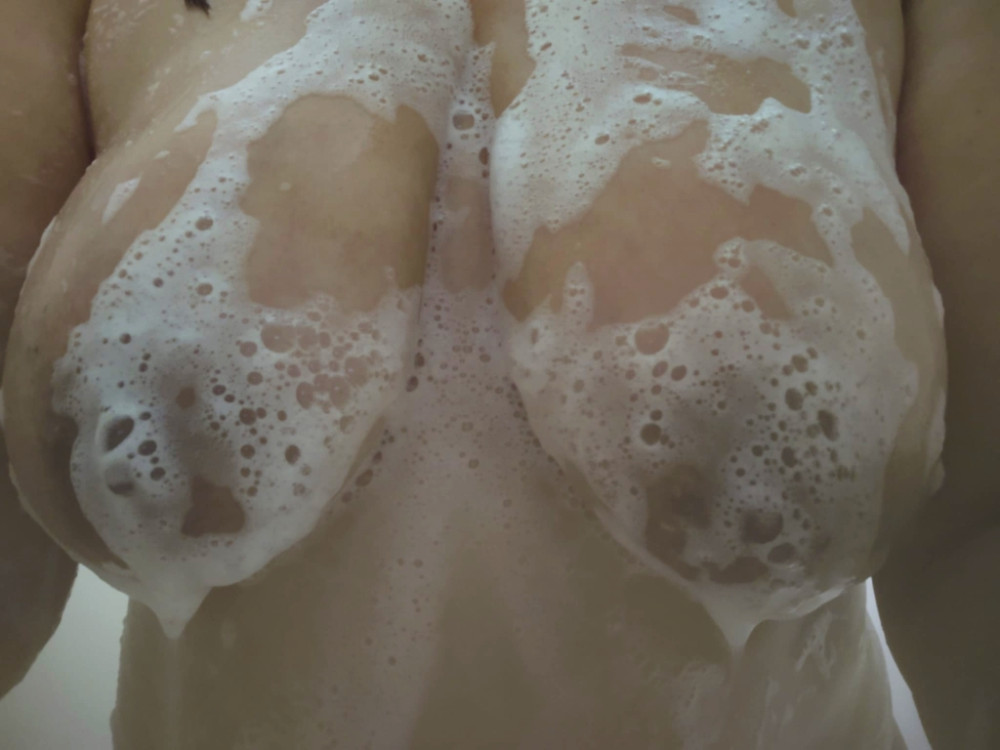 Pic #1 Large tits of my girlfriend - Jaz888