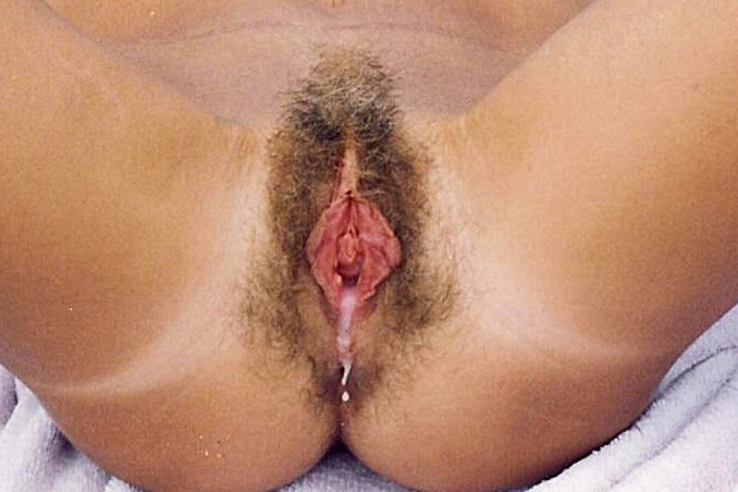 Pic #1 My wife's ass - debbie