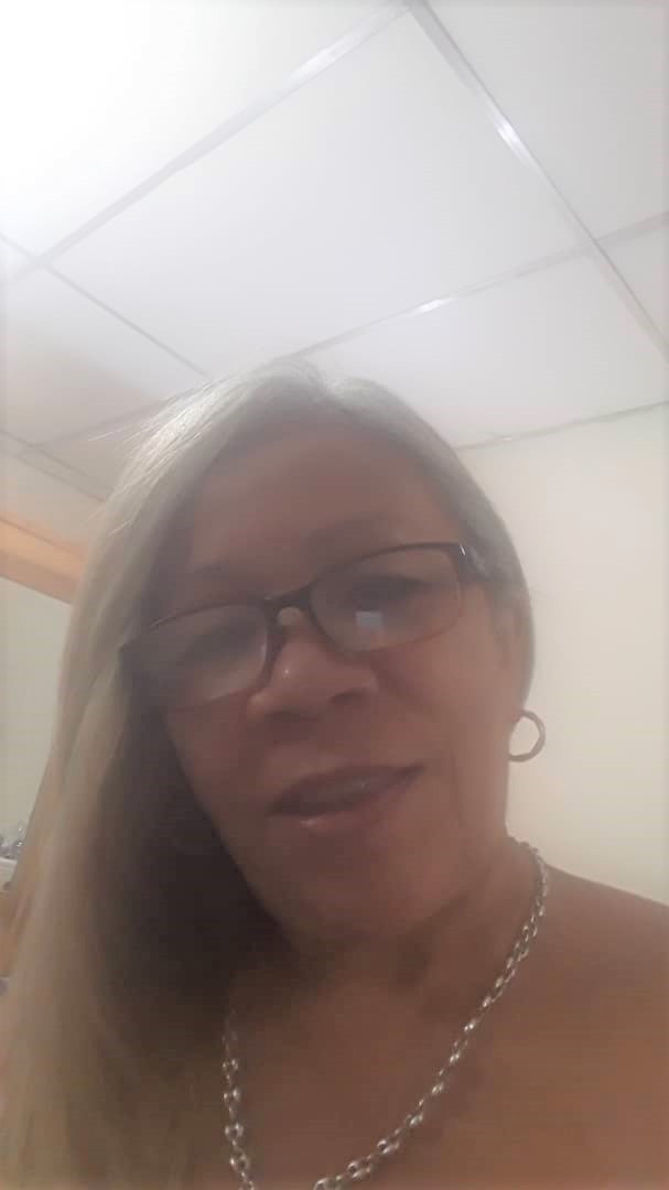 Pic #1 La costurera 9