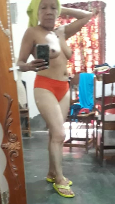 Pic #1 La costurera 11