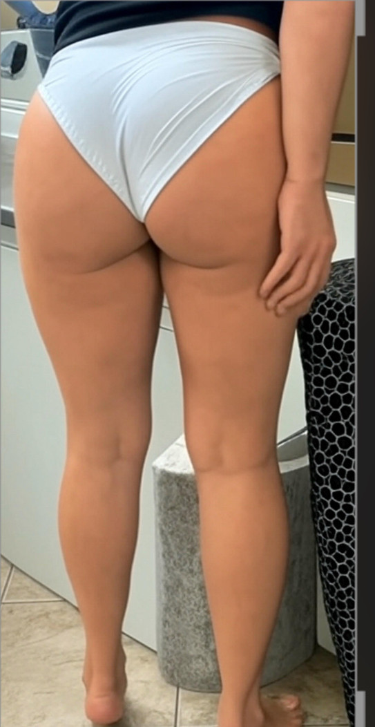 Pic #1 My wife's ass - Kuffie