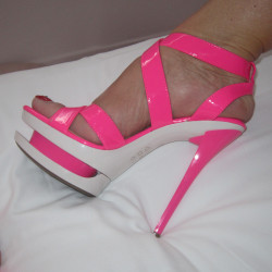 Pic #1Scarpe con tacchi alti - Shoes with high heels