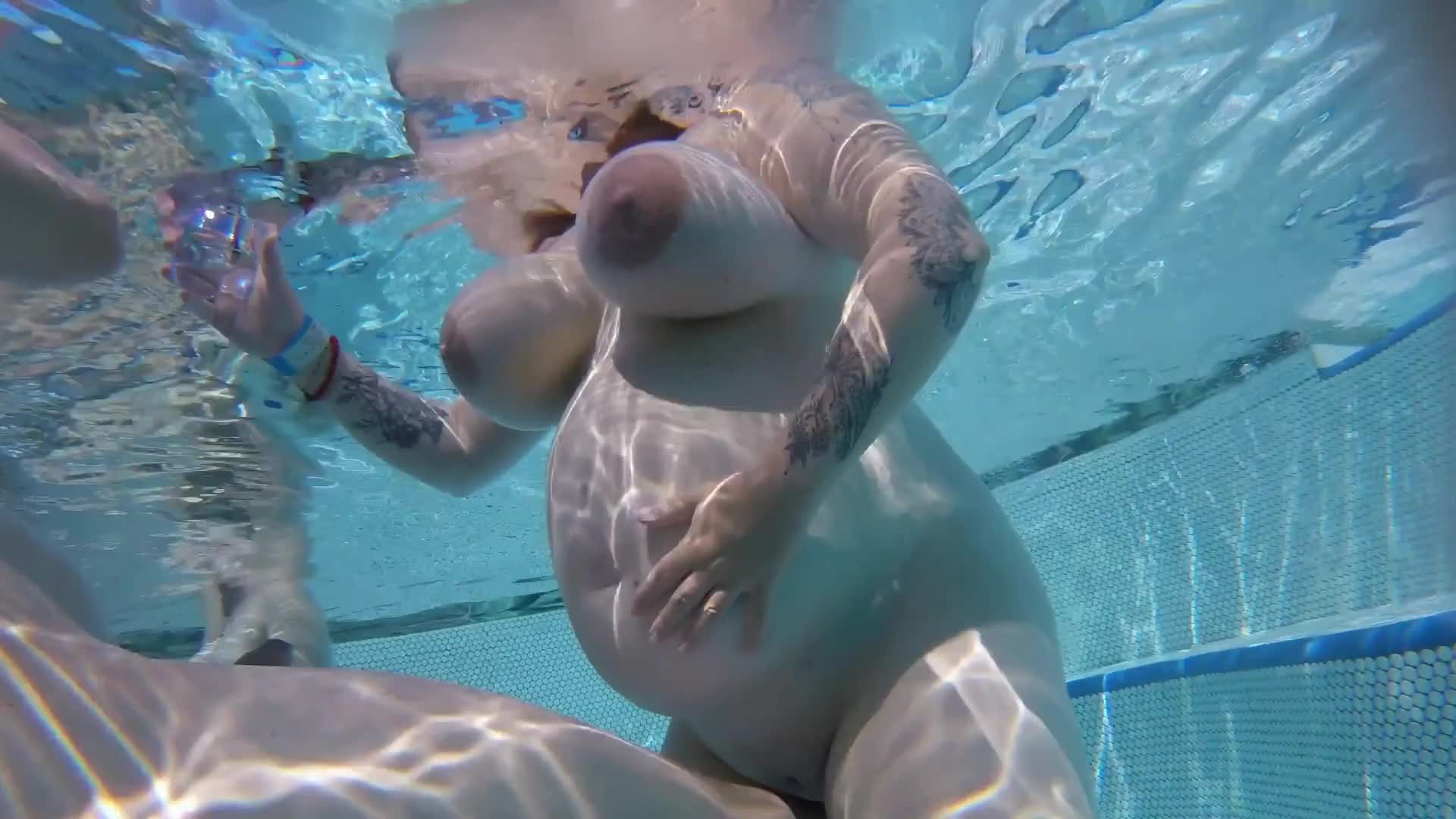 Pic #1Big Boobs Preggo in pool