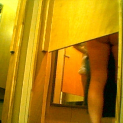Pic #1 Dressing room