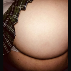 Pic #1 MILF nice ass